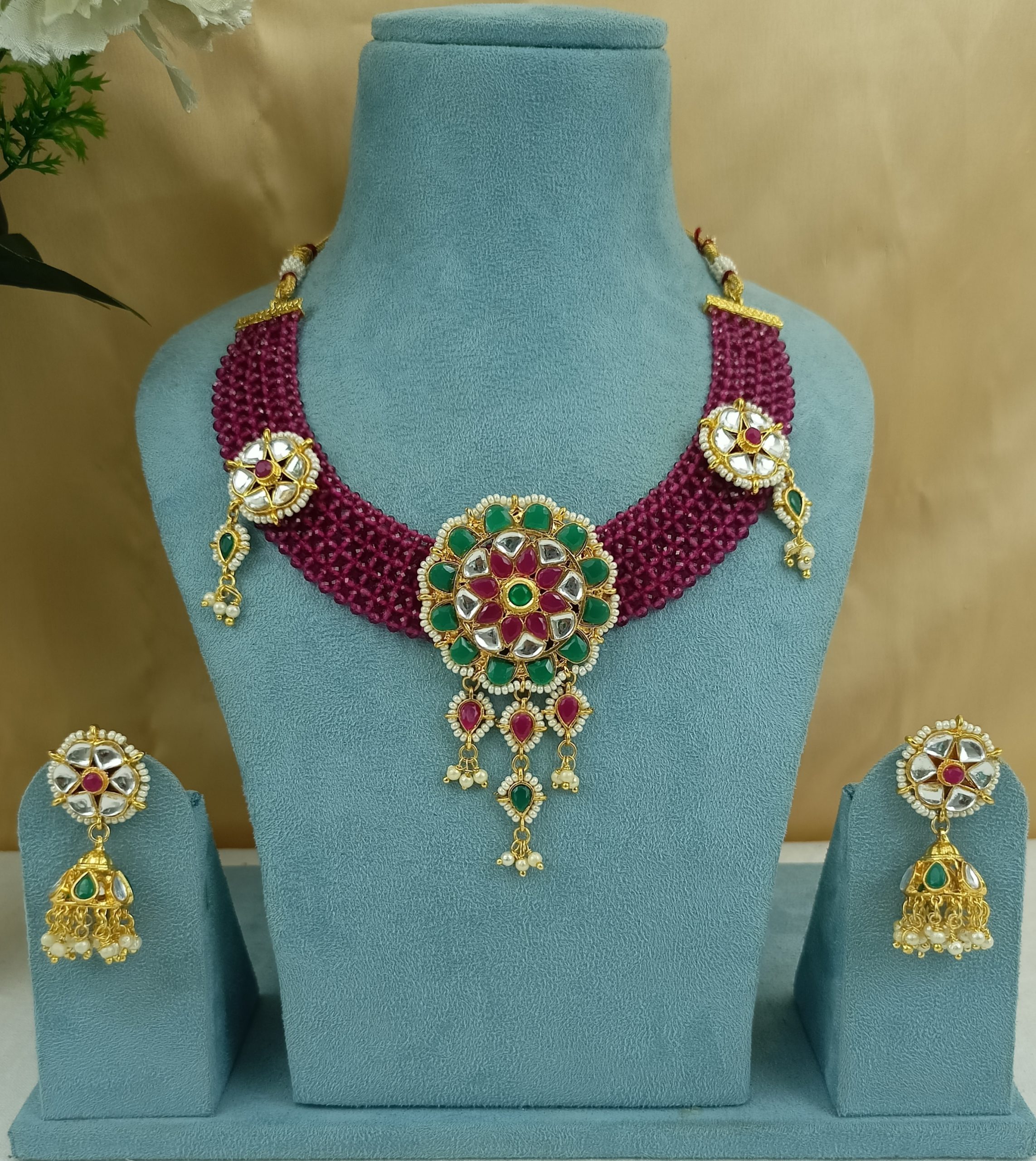 Gorgeous Pendant Necklaces in White